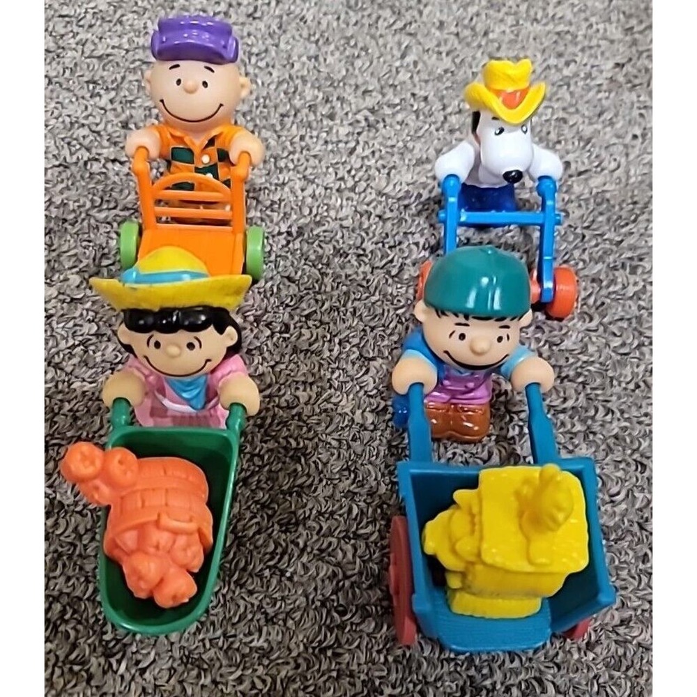 Lot Of 4 VTG 1990 McDonald’s Happy Meal Figurines W/ Carts, PEANUTS GANG